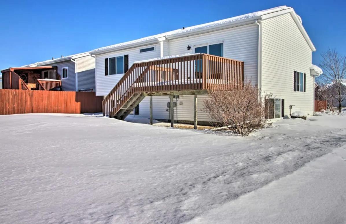 Welcoming West Fargo Retreat W Backyard Villa ภายนอก รูปภาพ