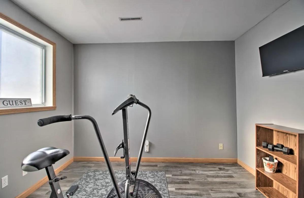 Welcoming West Fargo Retreat W Backyard Villa ภายนอก รูปภาพ