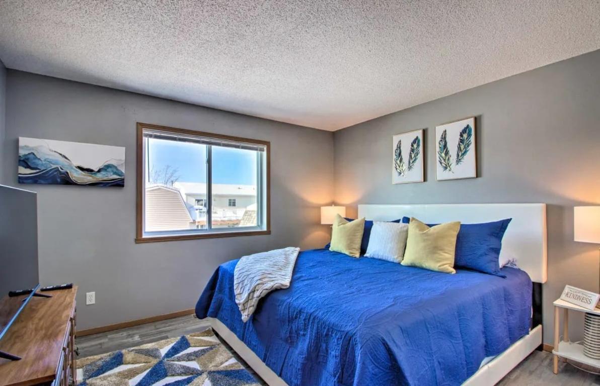 Welcoming West Fargo Retreat W Backyard Villa ภายนอก รูปภาพ